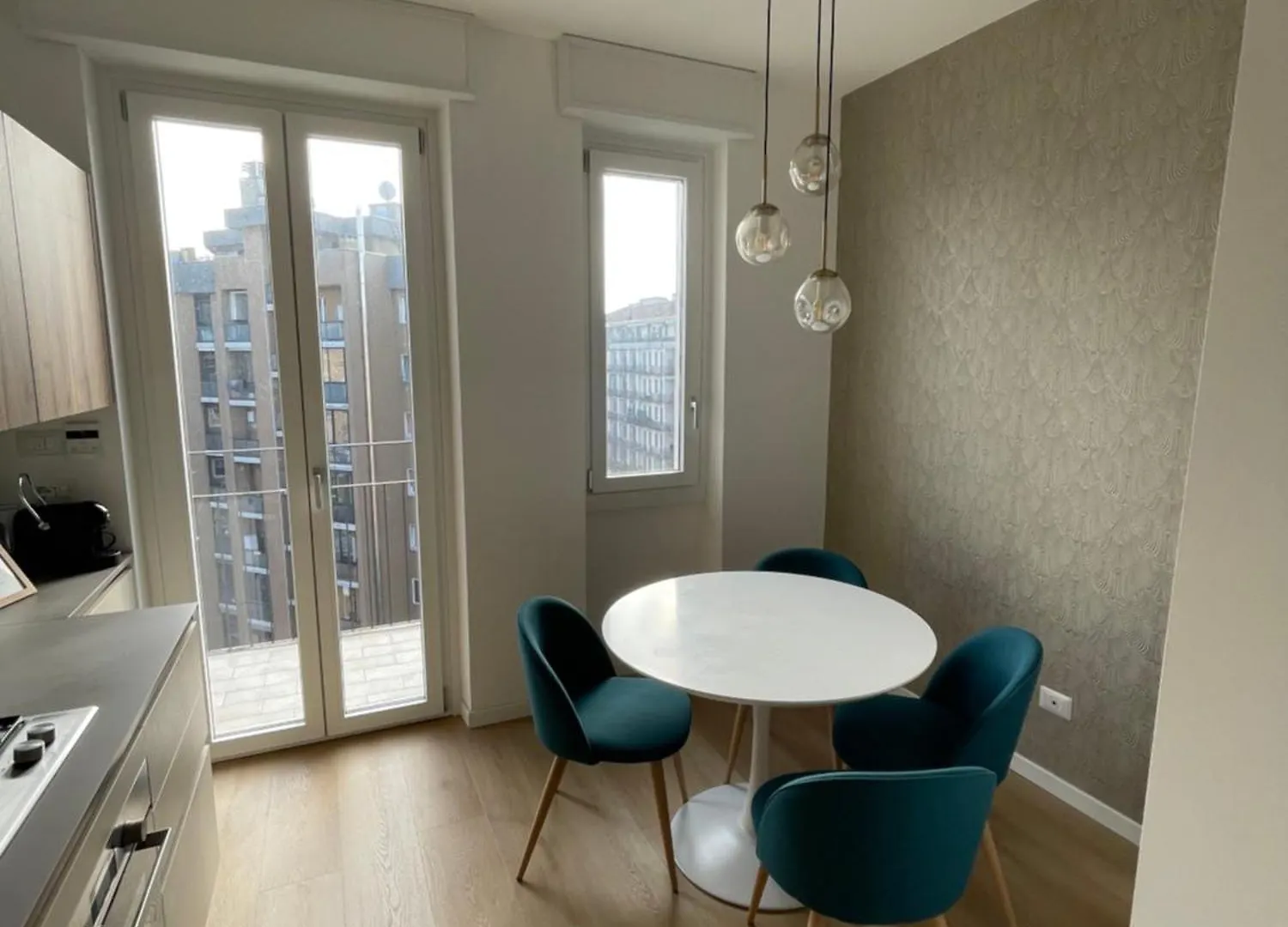 アパート ミラノTrilocale Con Vista E Due Bagni Metro Blu Piazza Frattiniアパートメント