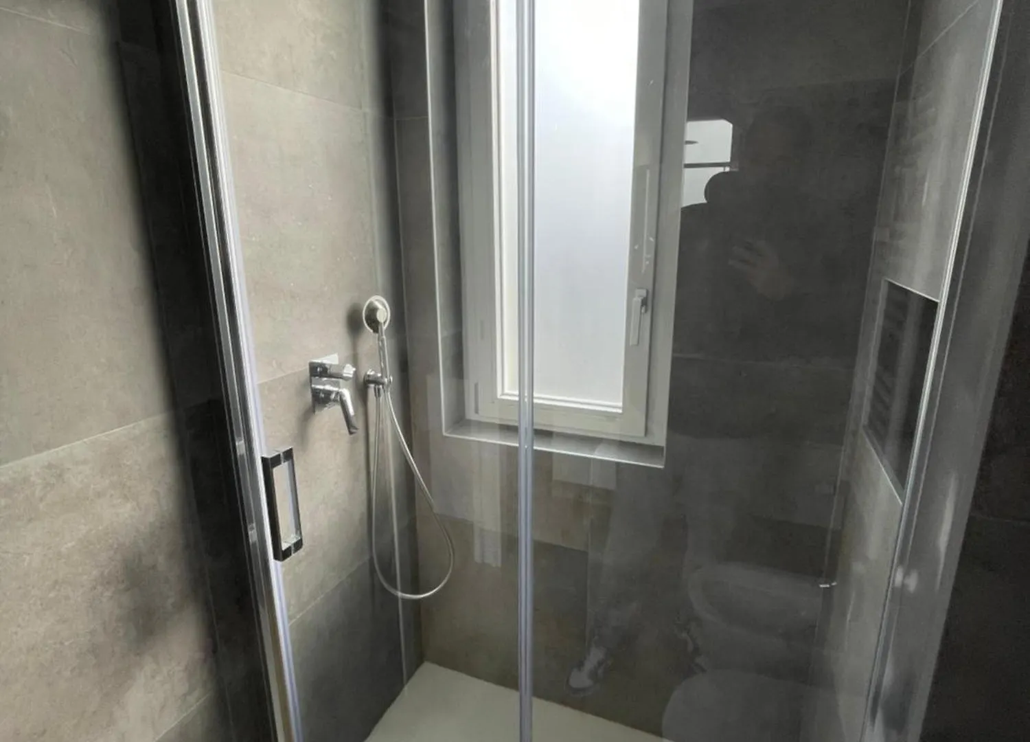 アパート ミラノTrilocale Con Vista E Due Bagni Metro Blu Piazza Frattiniアパートメント イタリア